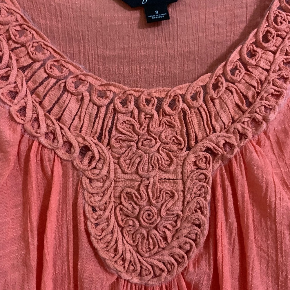 Top - Picture 2 of 4